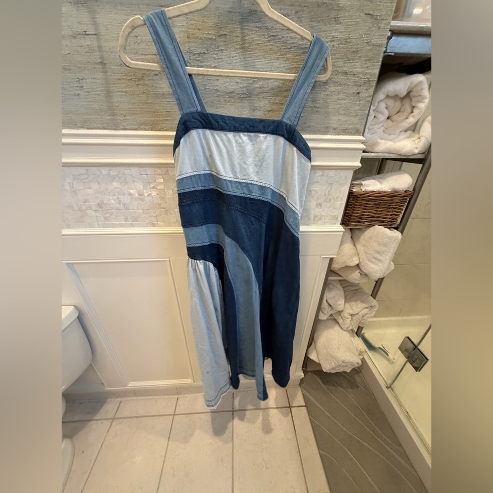 Small fits medium Anthropologie pilcro seamed smocked midi dress denim jean blue - Picture 8 of 16